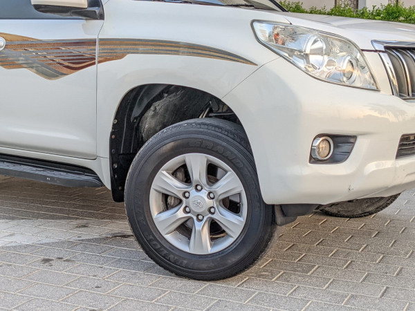Toyota LAND CRUISER PRADO 2010/ White LHD Petrol AT SUV 4WD