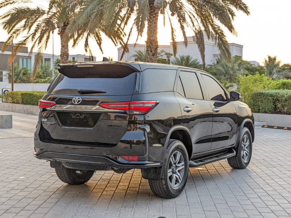 Toyota Fortuner 2016/ Black LHD Petrol AT SUV 2WD view 11