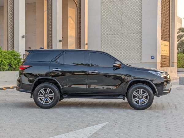 Toyota Fortuner 2016/ Black LHD Petrol AT SUV 2WD view 13