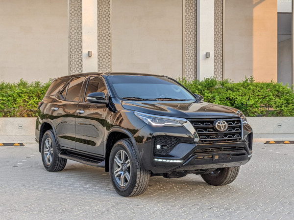 Toyota Fortuner 2016/ Black LHD Petrol AT SUV 2WD view 14