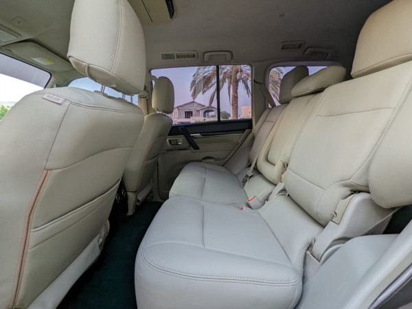 Mitsubishi Pajero 2009  Brown LHD Petrol AT SUV 4WD view 2