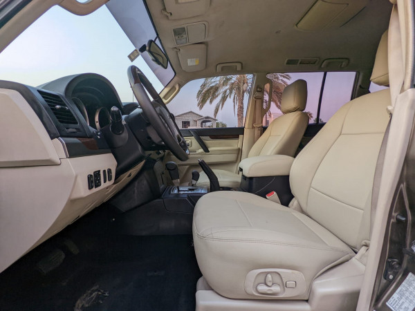Mitsubishi Pajero 2009  Brown LHD Petrol AT SUV 4WD view 3