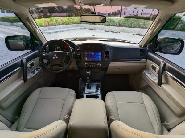 Mitsubishi Pajero 2009  Brown LHD Petrol AT SUV 4WD view 4