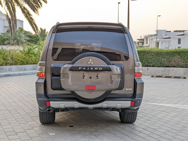 Mitsubishi Pajero 2009  Brown LHD Petrol AT SUV 4WD view 13