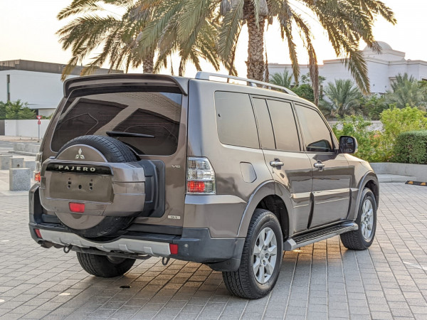 Mitsubishi Pajero 2009  Brown LHD Petrol AT SUV 4WD view 14