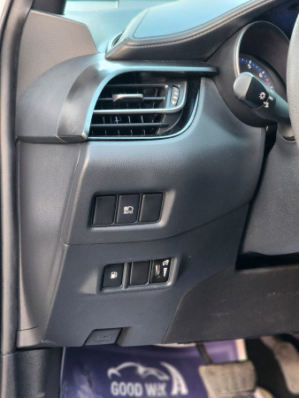 Toyota C HR 2019  Silver LHD Petrol AT SUV Crossover 2WD view 8