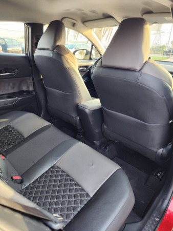 Toyota C HR 2022/ Red LHD Hybrid AT SUV Crossover 2WD view 11