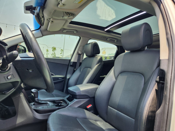 Hyundai Santa Fe 2013/ Tan LHD Diesel AT SUV Crossover 2WD view 3