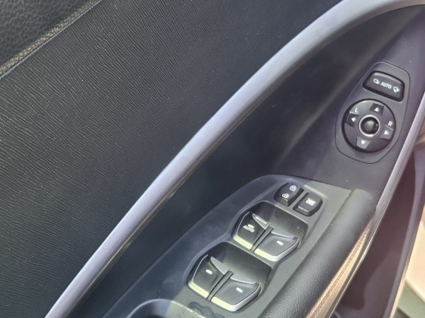 Hyundai Santa Fe 2013/ Tan LHD Diesel AT SUV Crossover 2WD view 5