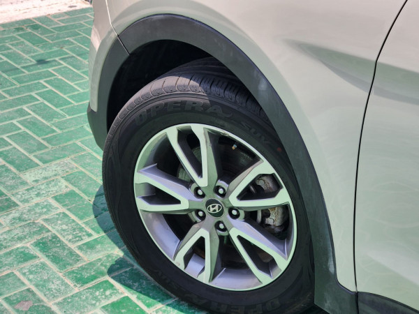 Hyundai Santa Fe 2013/ Tan LHD Diesel AT SUV Crossover 2WD view 8