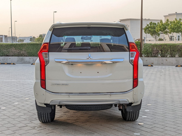Mitsubishi Montero 2017/ White LHD Petrol AT SUV 4WD view 19
