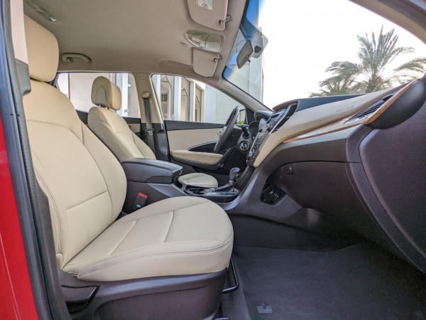Hyundai Santa Fe 2016/ Red LHD Petrol AT SUV 2WD view 9