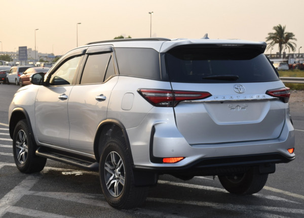 Toyota Fortuner 2021/ Silver RHD Diesel AT SUV 4WD view 13