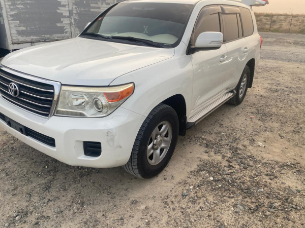 Toyota Land Cruiser 2013/ White LHD Diesel AT SUV 4WD view 4