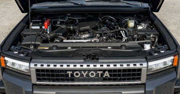 Toyota LAND CRUISER PRADO 2024/ Grey LHD Petrol AT SUV 4WD view 5