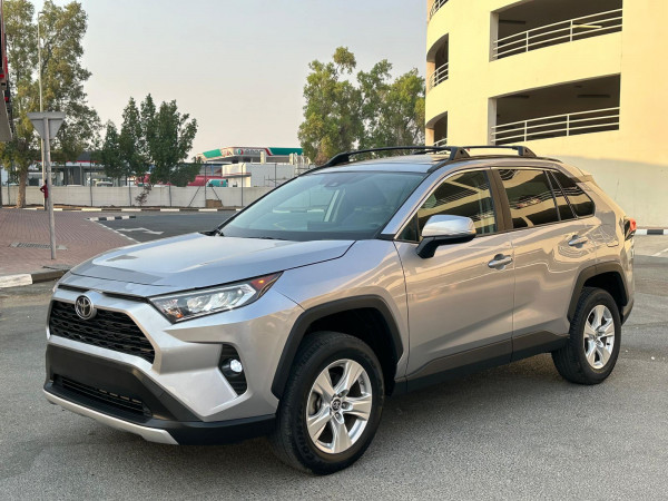 Toyota RAV 4 2019/ Silver LHD Petrol AT SUV Crossover 2WD