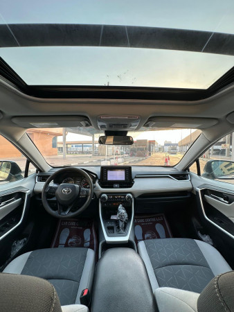 Toyota RAV 4 2019/ Silver LHD Petrol AT SUV Crossover 2WD view 2