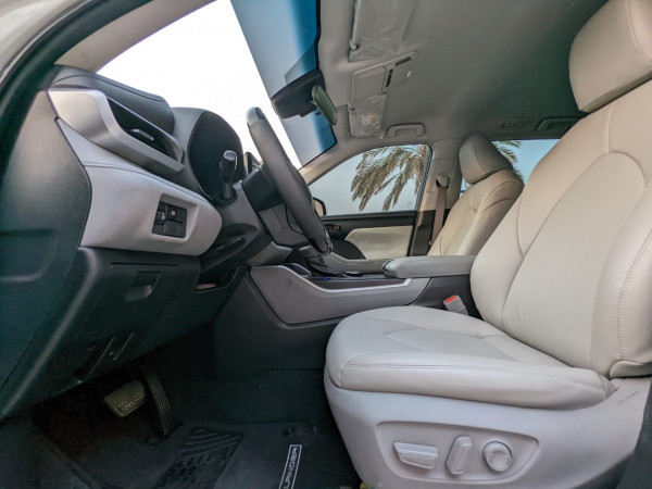 Toyota Highlander 2020/ White LHD Hybrid AT SUV 4WD view 7