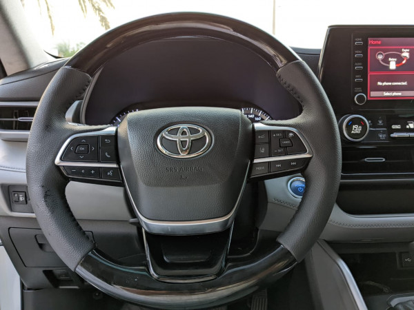 Toyota Highlander 2020/ White LHD Hybrid AT SUV 4WD view 11