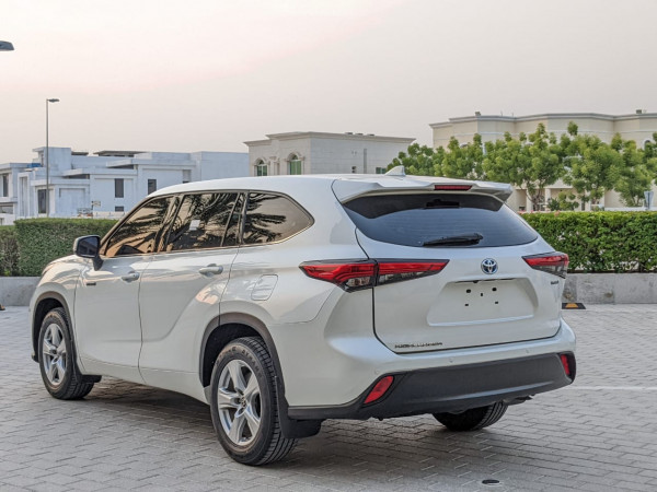 Toyota Highlander 2020/ White LHD Hybrid AT SUV 4WD view 18