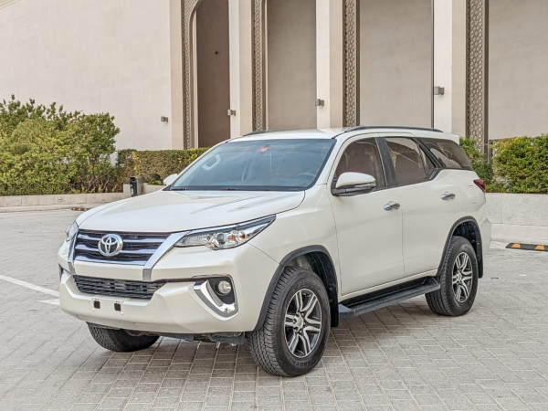Toyota Fortuner 2016/ White LHD Petrol AT SUV 4WD