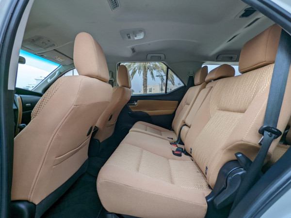 Toyota Fortuner 2016/ White LHD Petrol AT SUV 4WD view 3