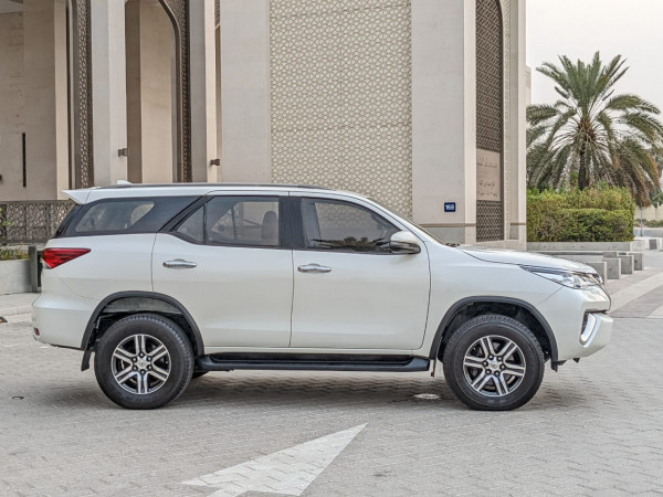 Toyota Fortuner 2016/ White LHD Petrol AT SUV 4WD view 13