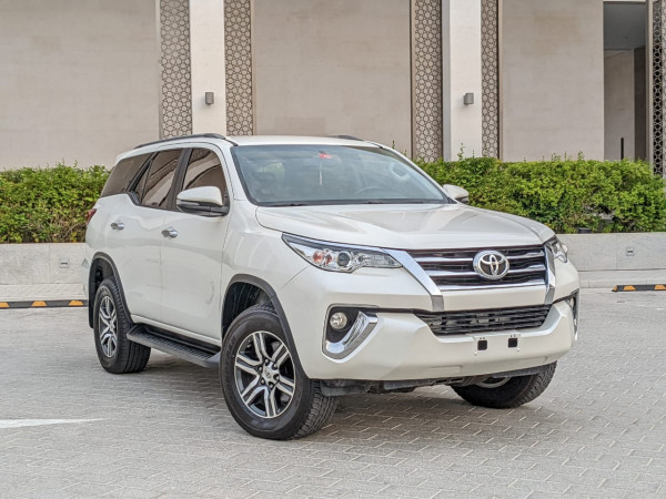 Toyota Fortuner 2016/ White LHD Petrol AT SUV 4WD view 17