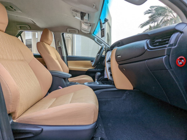Toyota Fortuner 2016  Black LHD Petrol AT SUV 2WD view 4
