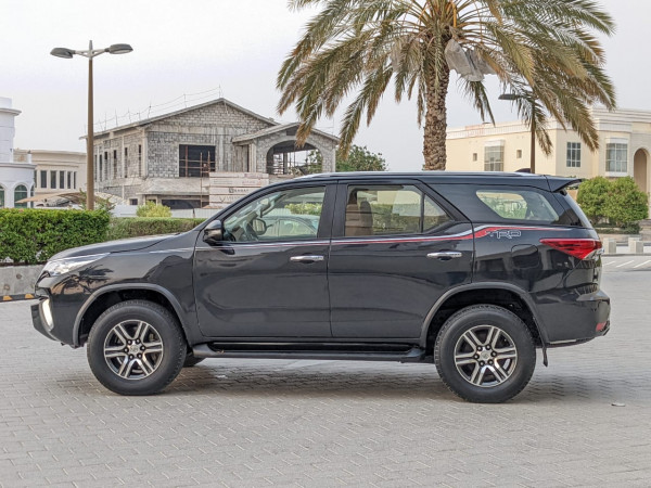 Toyota Fortuner 2016  Black LHD Petrol AT SUV 2WD view 13