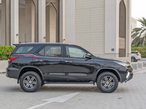 Toyota Fortuner 2016  Black LHD Petrol AT SUV 2WD view 16