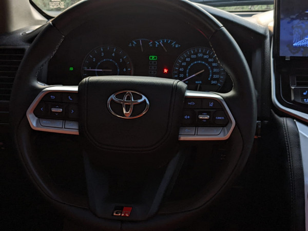 Toyota Land Cruiser 2011  Black LHD Petrol AT SUV 4WD view 14