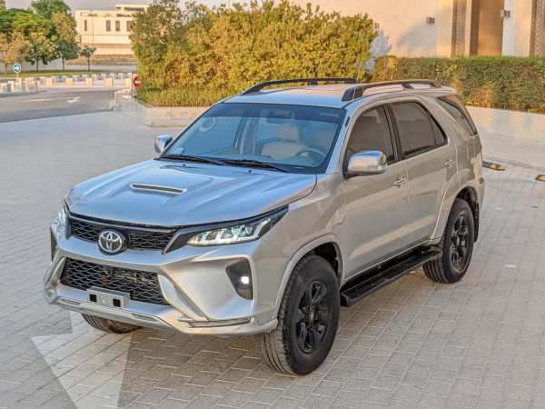 Toyota Fortuner 2008/ Silver LHD Petrol AT SUV 4WD