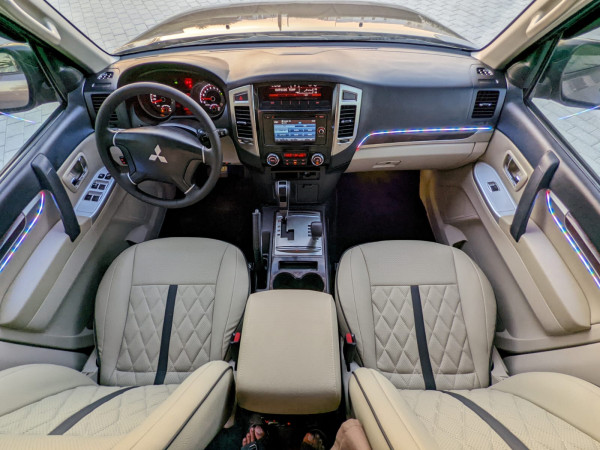 Mitsubishi Pajero 2016  Brown LHD Petrol AT SUV 4WD view 6