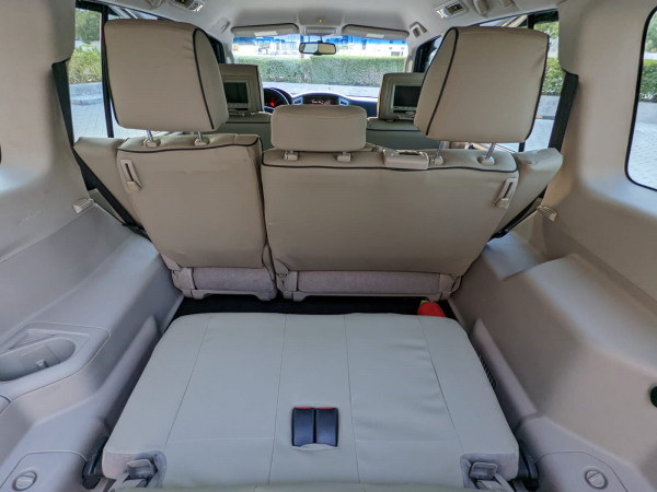 Mitsubishi Pajero 2016  Brown LHD Petrol AT SUV 4WD view 9