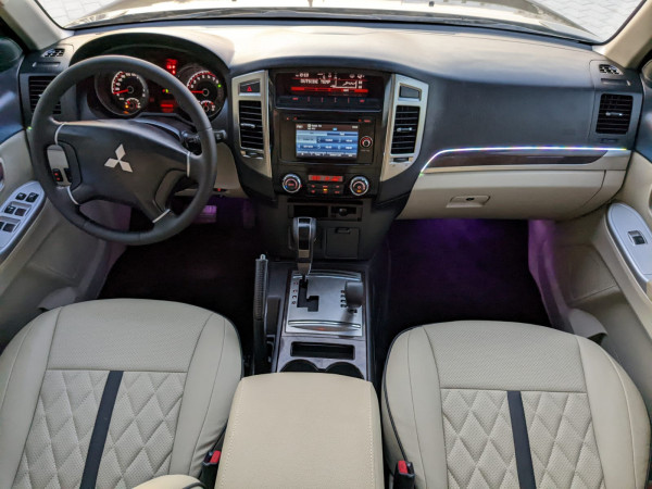 Mitsubishi Pajero 2016  Brown LHD Petrol AT SUV 4WD view 11