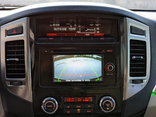 Mitsubishi Pajero 2016  Brown LHD Petrol AT SUV 4WD view 13