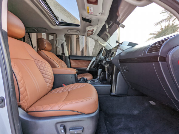 Toyota LAND CRUISER PRADO 2016  White LHD Petrol AT SUV 4WD view 4