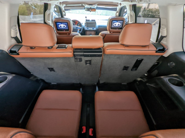 Toyota LAND CRUISER PRADO 2016  White LHD Petrol AT SUV 4WD view 5