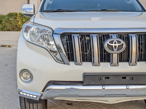 Toyota LAND CRUISER PRADO 2016  White LHD Petrol AT SUV 4WD view 22