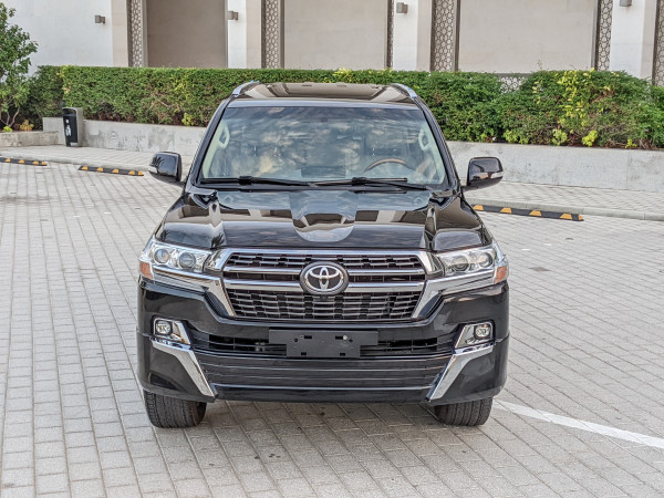 Toyota Land Cruiser 2019  Black LHD Petrol AT SUV 4WD view 4