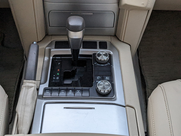 Toyota Land Cruiser 2019  Black LHD Petrol AT SUV 4WD view 13