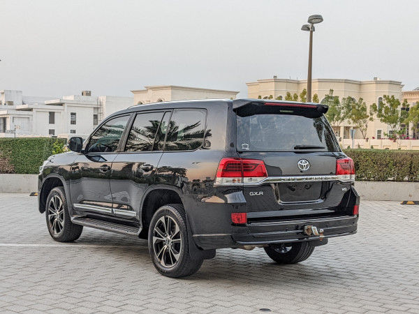 Toyota Land Cruiser 2019  Black LHD Petrol AT SUV 4WD view 16