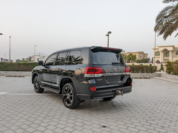 Toyota Land Cruiser 2019  Black LHD Petrol AT SUV 4WD view 20