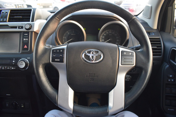 Toyota LAND CRUISER PRADO 2017  White RHD Diesel AT SUV 4WD view 17