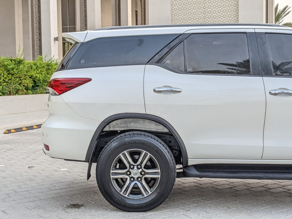 Toyota Fortuner 2018  White LHD Petrol AT SUV 4WD view 2