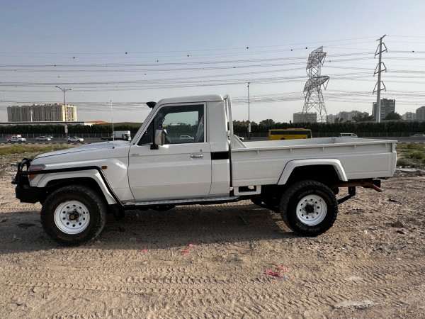 Toyota Land Cruiser Pickup 2016  White RHD Diesel MT Pickup 4WD