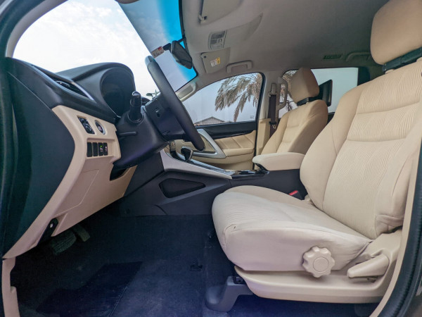 Mitsubishi Montero 2017/ Brown LHD Petrol AT SUV 2WD view 7