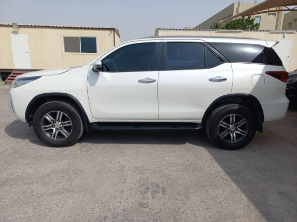 Toyota Fortuner 2020  White LHD Petrol AT SUV 4WD view 10