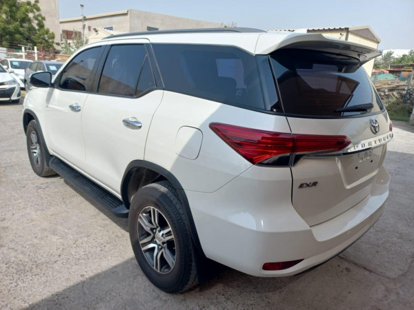 Toyota Fortuner 2020  White LHD Petrol AT SUV 4WD view 11